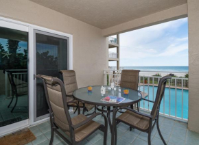 Beachfront Palm House - Walk right out to the pool beach access - PH1B